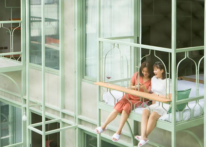 Samsen Street Hotel